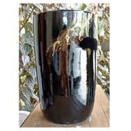 Tall salia Pot, buffalo, keyang, glossy duco finish