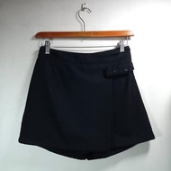 JUNIOR POLISEN 設計師品牌 黑 質感 斜開布 簡約 褲裙 短褲 褲子 女 穿搭（全新）