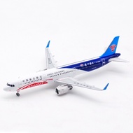 Aviation AV2072 China Southern Airlines A321neo B-1088 Aircraft Model 1/200