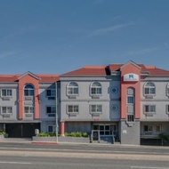 โรงแรม Hotel Aura SFO Airport FREE SHUTTLE - ซานบรูโน