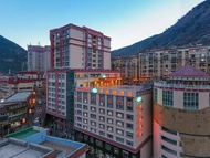 Vienna hote Ganzi 318 National Road Yajiang Bianch