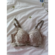 Si bra size 75/80 A with light moss and molded rubber back