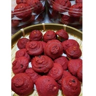 Red Velvet Famous Amos cookies