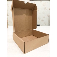 DIECUT SIDE LOCK CARDBOARD/PIZZA Size 15x15x5 POLOS and NEW Kotak