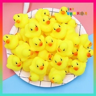 Bag of 5 Cute Yellow Ducks Squeezing Chips for Children