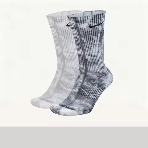Nike: Stylish, niche-inspired gradient design; durable, lightweight, and unisex towel socks, 3-Pack 