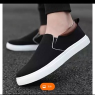 sepatu sneakers slip on pria sepatu cowok keren buat gaya spatu cw cowok sepatu murah cod/Sepatu sne