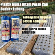 Plastik Mulsa Hitam Perak Cap Badak Dengan Lubang ukuran Lebar