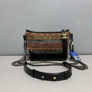 Chanel香奈兒 希臘系列編織拼黑色小號流浪包 25開