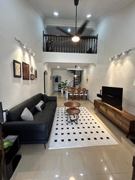 บ้านเดี่ยว 4 ห้องนอน 2 ห้องน้ำส่วนตัว ขนาด  ตร.ม. – ตัมโปย (6-10pax BBU House w. Karaoke/Games Musli