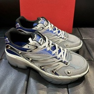 💎Han's house精品服飾💎VALENTINO 華倫天奴 MS-2960 小牛皮 鉚釘鞋  現貨42 原價37500