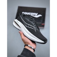 Saucony Triumph 21 support sneakers and running shoes