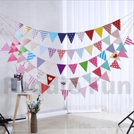 Colorful triangle flags for kids party decoration birthday/ Bendera segi tiga untuk hiasan hari jadi