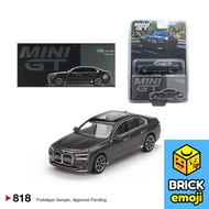 Mini GT 818 BMW i7 xDrive60 Dravit Grey 1/64 (Box/Blister)