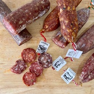 +/- 800gr assorted premium dry sausages  Salami signature by chef Fostier