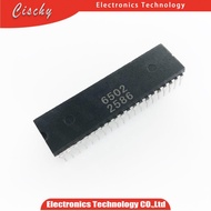 1pcs/lot Mos 6502 MOS6502 6502AD R65C02AP MOS 6502 6502B = UM6502 SY6502 DIP 40 In Stock
