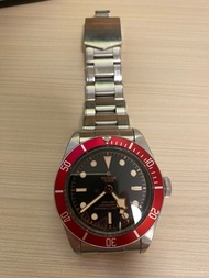 Tudor black bay 紅圈