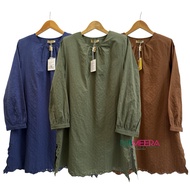 10211 BLAUS COTTON EMBOS BERJALUR HALUS & BERSULAM DIBAHAGIAN BAWAH BAJU