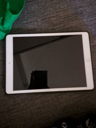 iPad（第8代）128GB WiFi｜全部功能正常