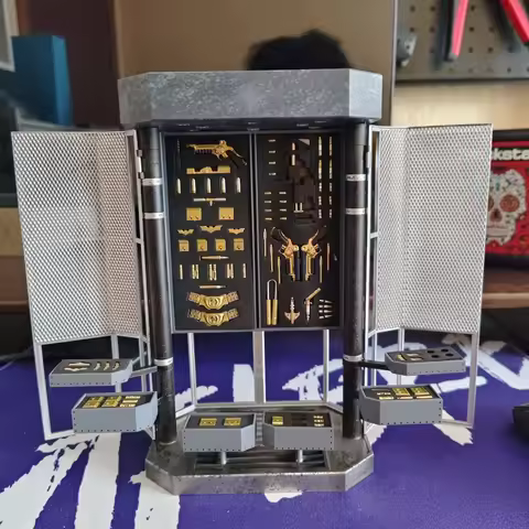 New Genuine The Dark Knight Rises Dc Batman Arsenal Scene Model Toys Holiday Gift Collectibles Deskt