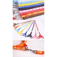 Fabric leash around the feet of dogs and cats under 6kg