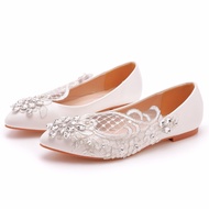White flat shoes