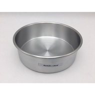 (3203) 1 Pound Round Stamping Cake Mold