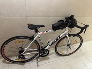 Giant DCR 2600 公路車