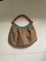 Gucci竹節包