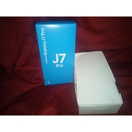 Samsung Galaxy J7Pro Box