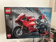 LEGO Technic 42107 Ducati Panigale V4 R 