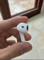 Apple AirPods 4代 右邊耳機。airpods 4代  左邊耳機，airpods 4 單耳，ANC降噪版