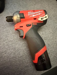 Milwaukee FUEL M12 SURGE 衝擊批