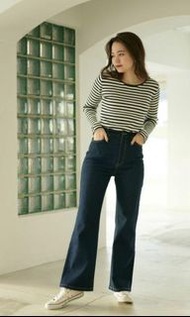 日本小眾品牌tina:jojun 彈力微喇叭牛仔褲 👖超顯瘦👍🏻