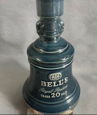 Bell's Royal Reserve 20 年威士忌瓶