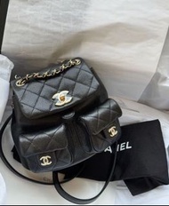 CHANEL 23P 24A Duma Backpack Bag Black 雙口袋 小青蛙 顆粒 壓花牛皮 背包 雙肩包 小號 女款黑色 手袋 送禮 禮物 | AS3787-B10184-94305