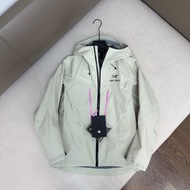 Arcteryx ALPHA SV JACKET GORE-TEX size S-XL

胸： 120 124 128 132 
肩： 49 50 51 52
長： 72  74  76 77