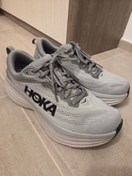 HOKA Bondi 8  跑鞋 on asics