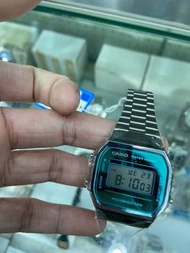 CASIO 卡西歐 簡約電子錶 (復古造型) 鋼帶 方型 (綠)  A168WEM-2