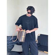 T-shirt Prada/T-shirt Prada Bercorak T-shirt Uniseks T-shirt Leher Bulat T-shirt untuk Perjalanan T-