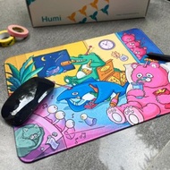 【Humi滑鼠墊-人氣聯名- 陳羽渘、充電】桌墊 / 辦公桌墊