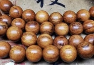 38.1 g - （貢木沉香 Thymelaeaceae Gonystylus) ［印尼西部產區］（8 mm）x 108 珠（沉水） -  GM108I