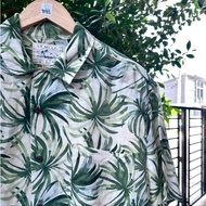 Used Hawaiian Shirt Size 2XL (Chest 48 ") Brand Gh Bass&Co.- Linen + Silk Fabric With Bear Defect: R