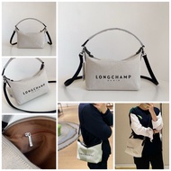 Longchamp 最新帆布小腋下hobo包