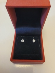 周大福鑽石耳環Diamond Earrings