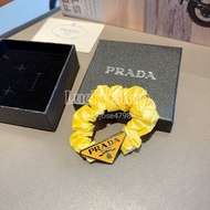 🎁配包裝盒 PRADA 新款髮圈 精緻皮筋 時尚百搭