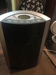 NEOMAX dehumidifier 抽濕機有三部兩部25L/day一部20L每部$550 二手已經清洗內外 一切正常西貢區取