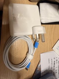 2016 MacBook Pro 副廠充電器