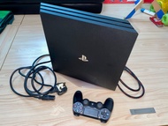 平賣 狀況良好 PlayStation 4 Pro 1TB 黑色連手掣 Sony Ps4 Pro 1TB