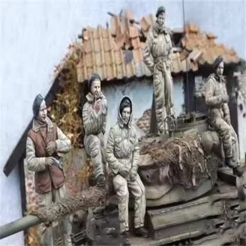 35096 Resin Figures Soldier  model kits (only 5 figures) Unpainted Unassambled 1/35